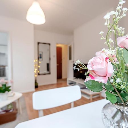 Modern One Bedroom Victoria Apartment Λονδίνο Εξωτερικό φωτογραφία